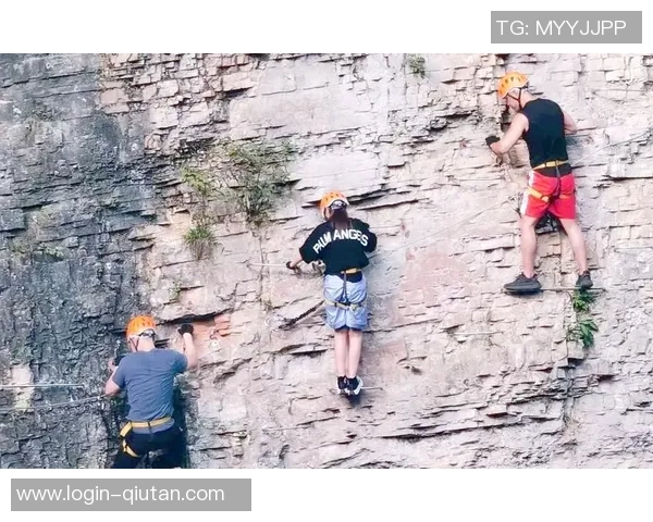 北京攀岩队意识对比深度解析与训练策略探讨 北京攀岩队意识对比深度解析与训练策略探讨