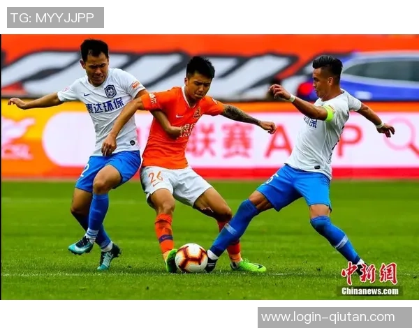 天津松江迎战武汉卓尔力争主场胜利展现球队实力与斗志